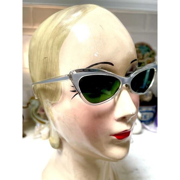 1950’s 1960’s Vintage Cat eye Gray Sunglasses Pearl Green Lens - Picture 5 of 10